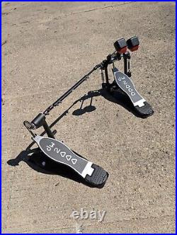 DW 2000 Series Double Drum Pedal DWCP2002 gently used