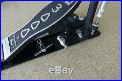 DW 3000 Series Double Bass Drum Pedal, EXTREMELY CLEAN and Very LITTLE USE