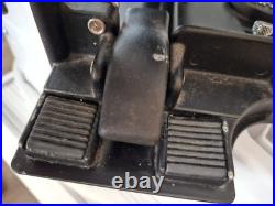 DW 4000 Double Bass Drum Pedal Barely Used in Great Condition Kick Punk Metal