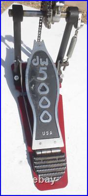 DW 5000 Single Drum Pedal - Good Condition