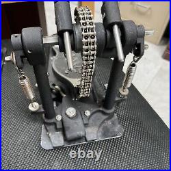 DW 7000 Double Bass Pedal Missing Center Drive Rod