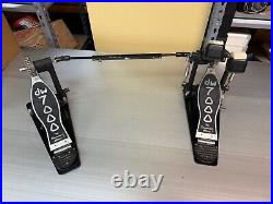 DW 7000 double bass kick drum pedals