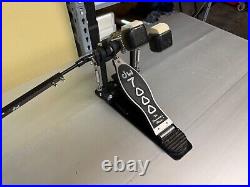 DW 7000 double bass kick drum pedals