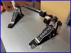 DW 7000 double bass kick drum pedals