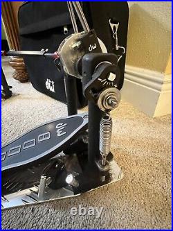 DW 8000 Double Drum Pedal with Case