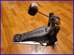 DW 9000 Series Single Bass Drum XF Pedal with eXtended Footboard Nice