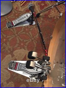Dw 9000 double bass drum pedal with case