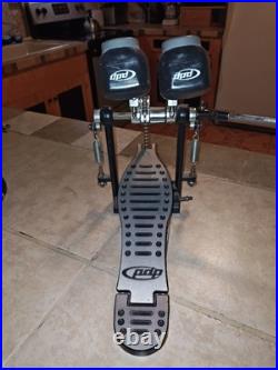 PDP Series 400 Lefty Double Bass Kick Pedal PDP Series 400 Lefty Double Bass Kick Pedal