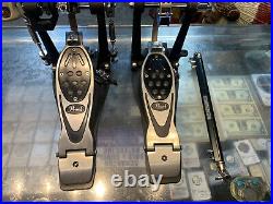 Pearl Drum Pedals P-2002C P-2002B PRE OWNED NICE CONDITION COMPLETE SET